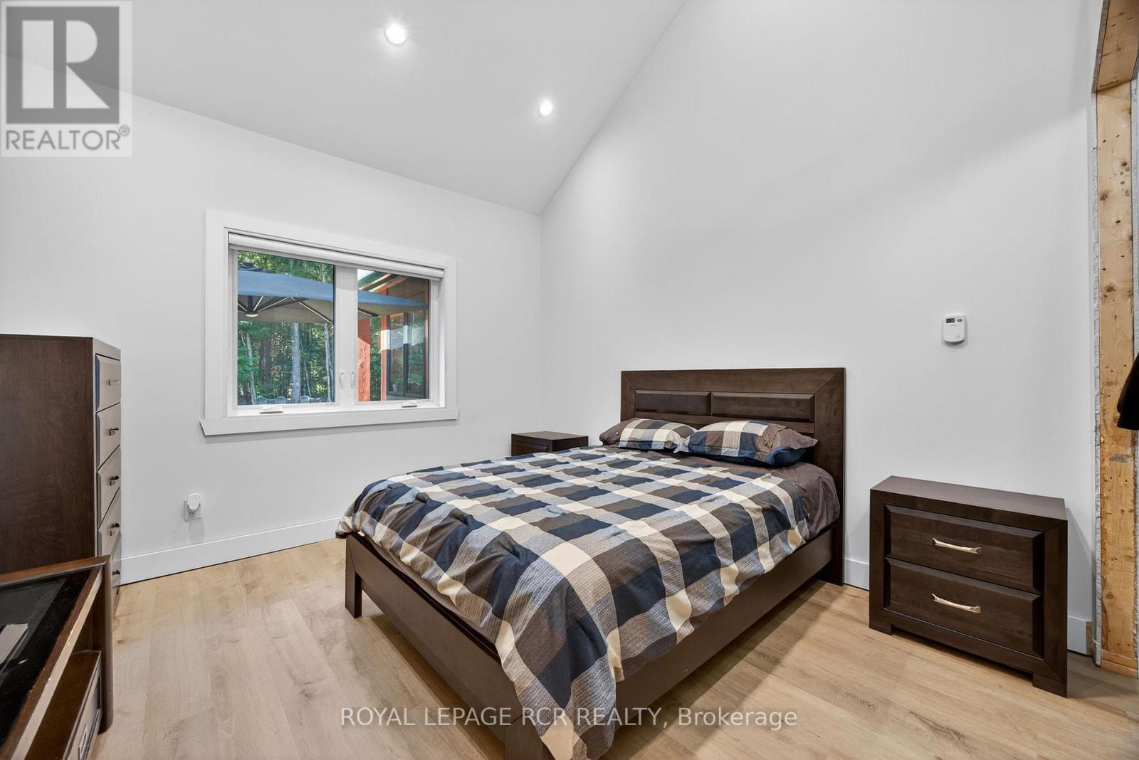 1031 Xavier Street, Gravenhurst, Ontario  P0E 1G0 - Photo 21 - X12668488