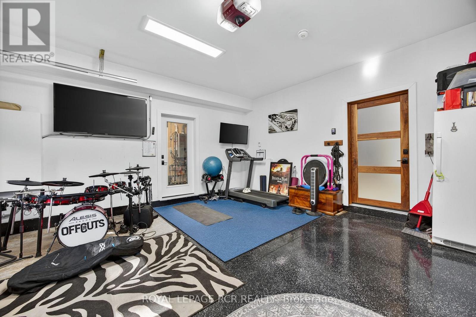 1031 Xavier Street, Gravenhurst, Ontario  P0E 1G0 - Photo 29 - X12668488