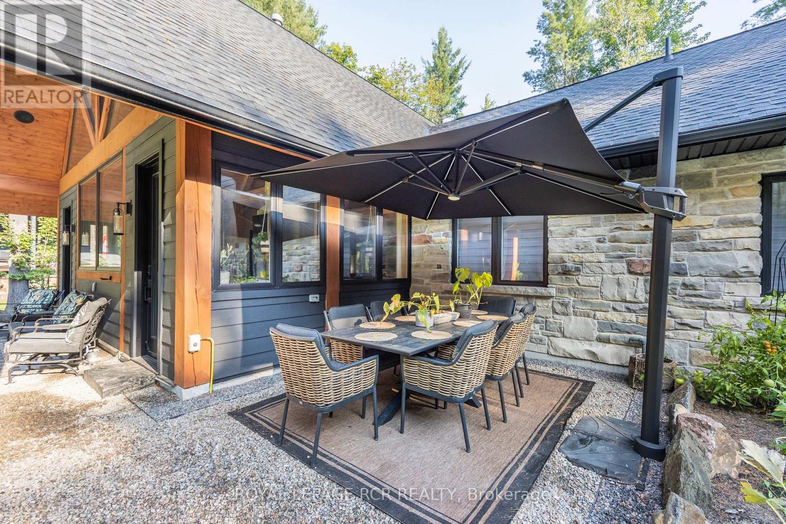 1031 Xavier Street, Gravenhurst, Ontario  P0E 1G0 - Photo 45 - X12668488