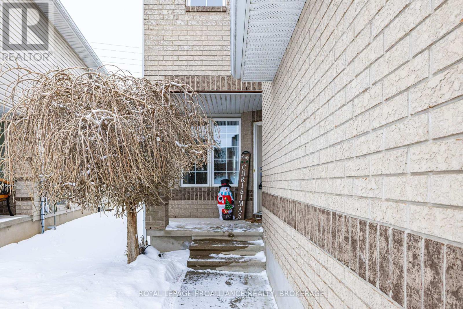 2153 Swanfield Street, Kingston, Ontario  K7M 0A9 - Photo 2 - X12661710