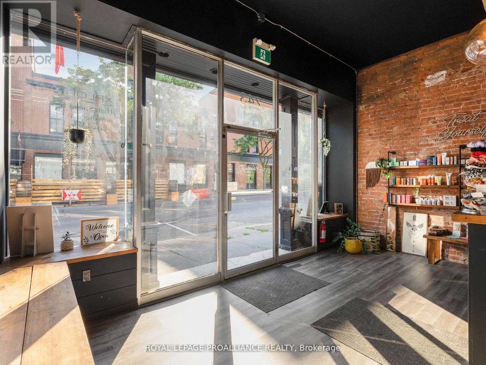 243 Division Street, Cobourg, Ontario  K9A 3P9 - Photo 4 - X12671992