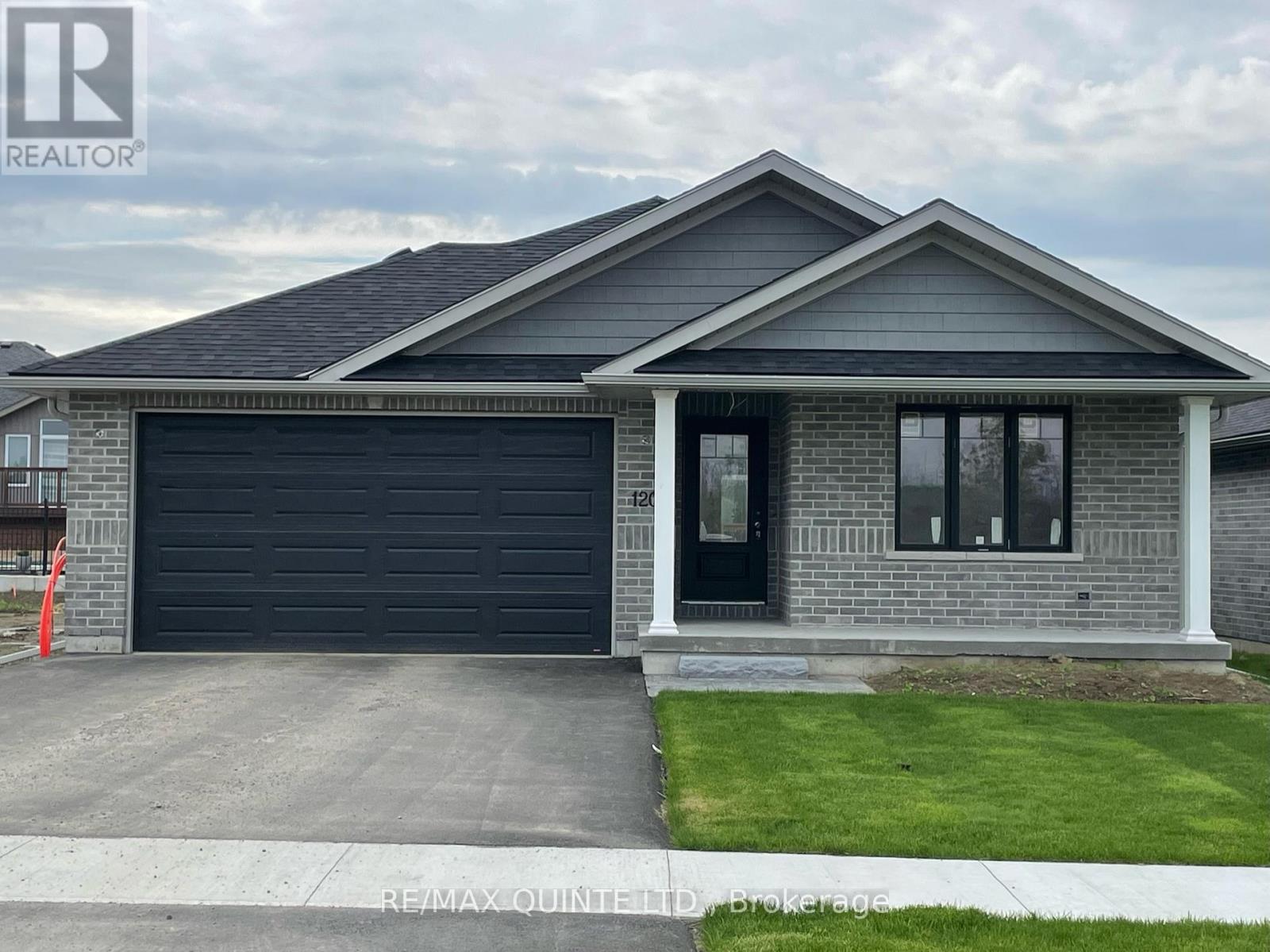 120 HASTINGS PARK DRIVE, belleville (belleville ward), Ontario