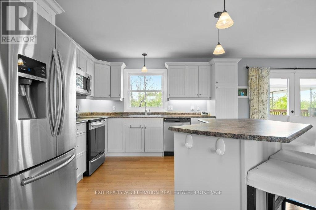 405 Brennan Road, Belleville, Ontario  K8N 4Z6 - Photo 14 - X12671998