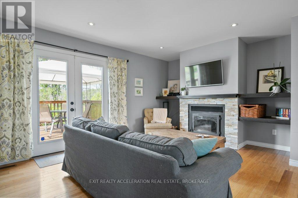 405 Brennan Road, Belleville, Ontario  K8N 4Z6 - Photo 9 - X12671998