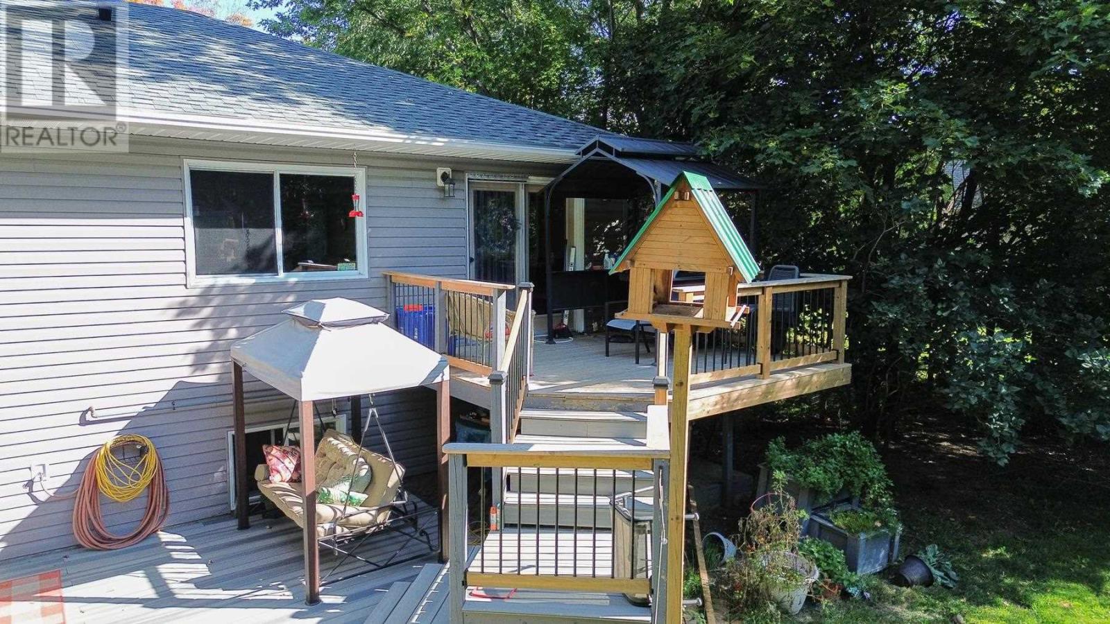 797 Fifth Lin E, Sault Ste. Marie, Ontario  P6A 6J8 - Photo 44 - SM260039