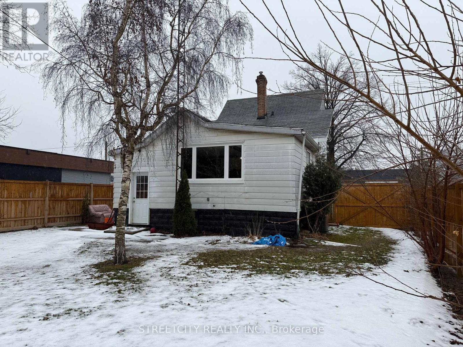 305 St Clair Street, Chatham-Kent, Ontario  N7L 3J8 - Photo 16 - X12672078