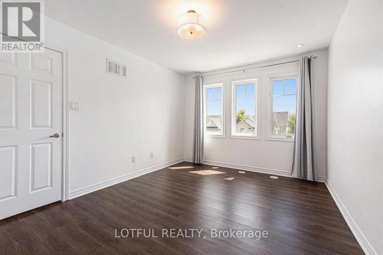 2427 Nutgrove Avenue, Ottawa, Ontario  K2J 0X4 - Photo 12 - X12671920