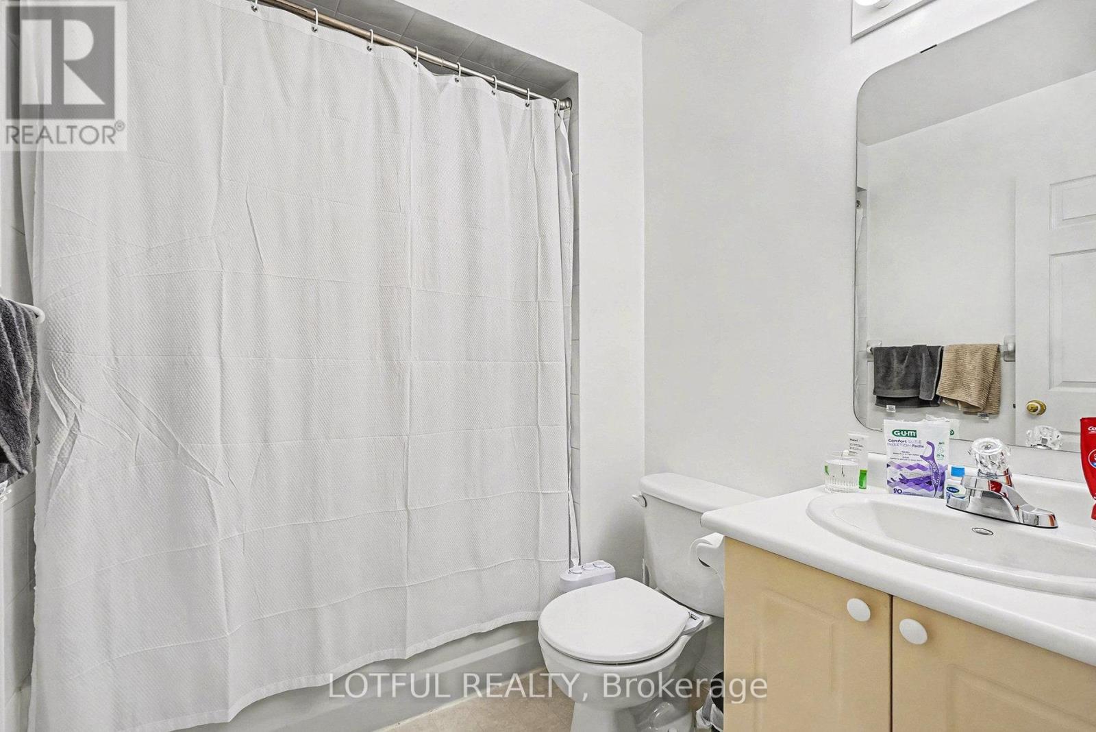 C - 112 Centrepointe Drive, Ottawa, Ontario  K2G 6K3 - Photo 11 - X12671964