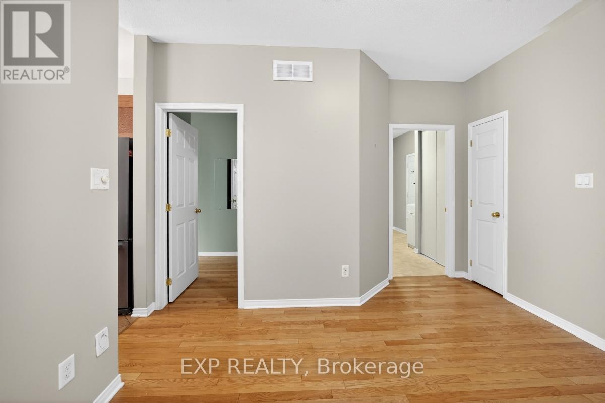 215 Cairnsmore Circle, Ottawa, Ontario  K2J 0G5 - Photo 15 - X12672032