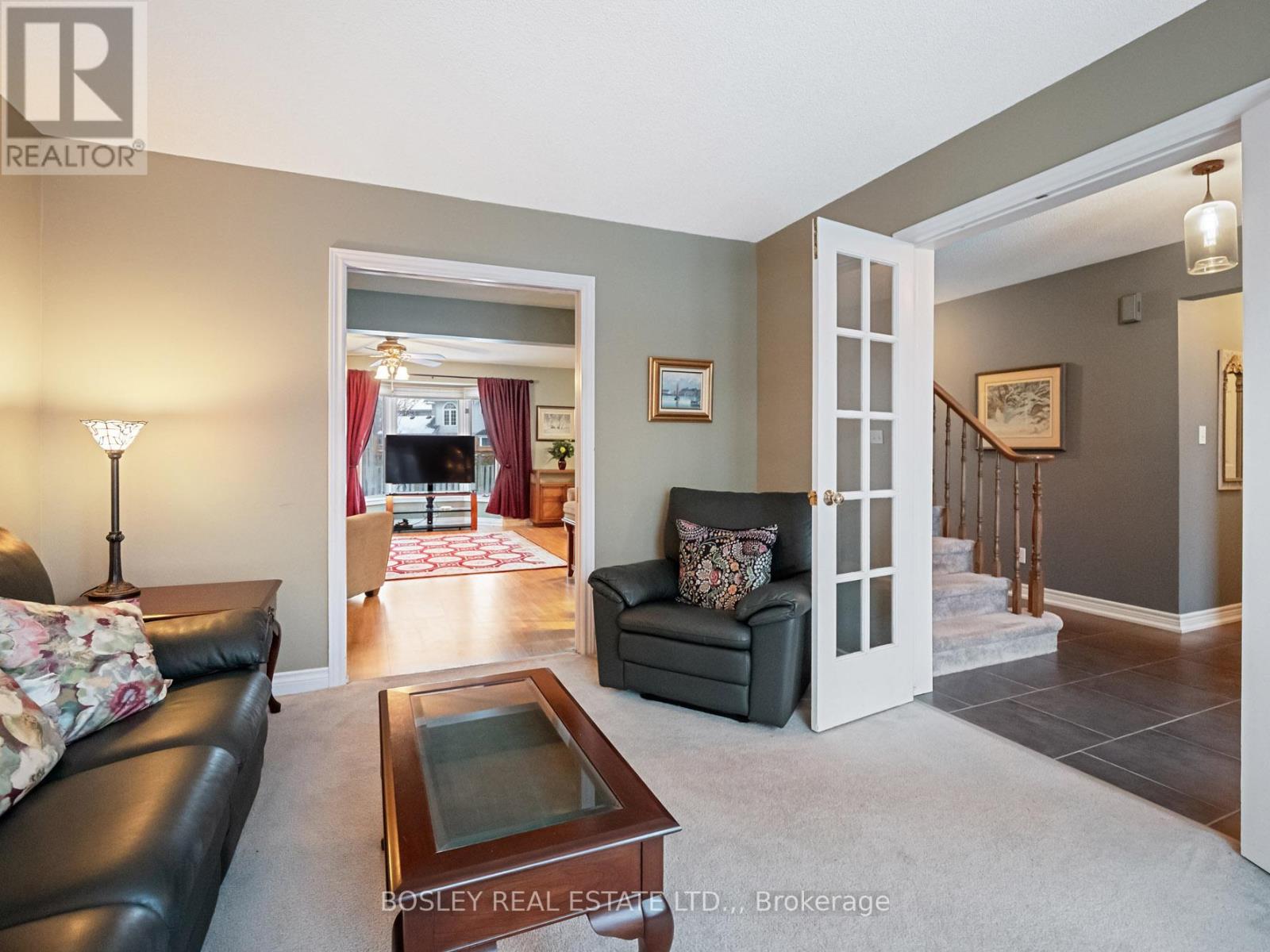 8 Chessington Street, St. Catharines, Ontario  L2S 3R7 - Photo 2 - X12671968