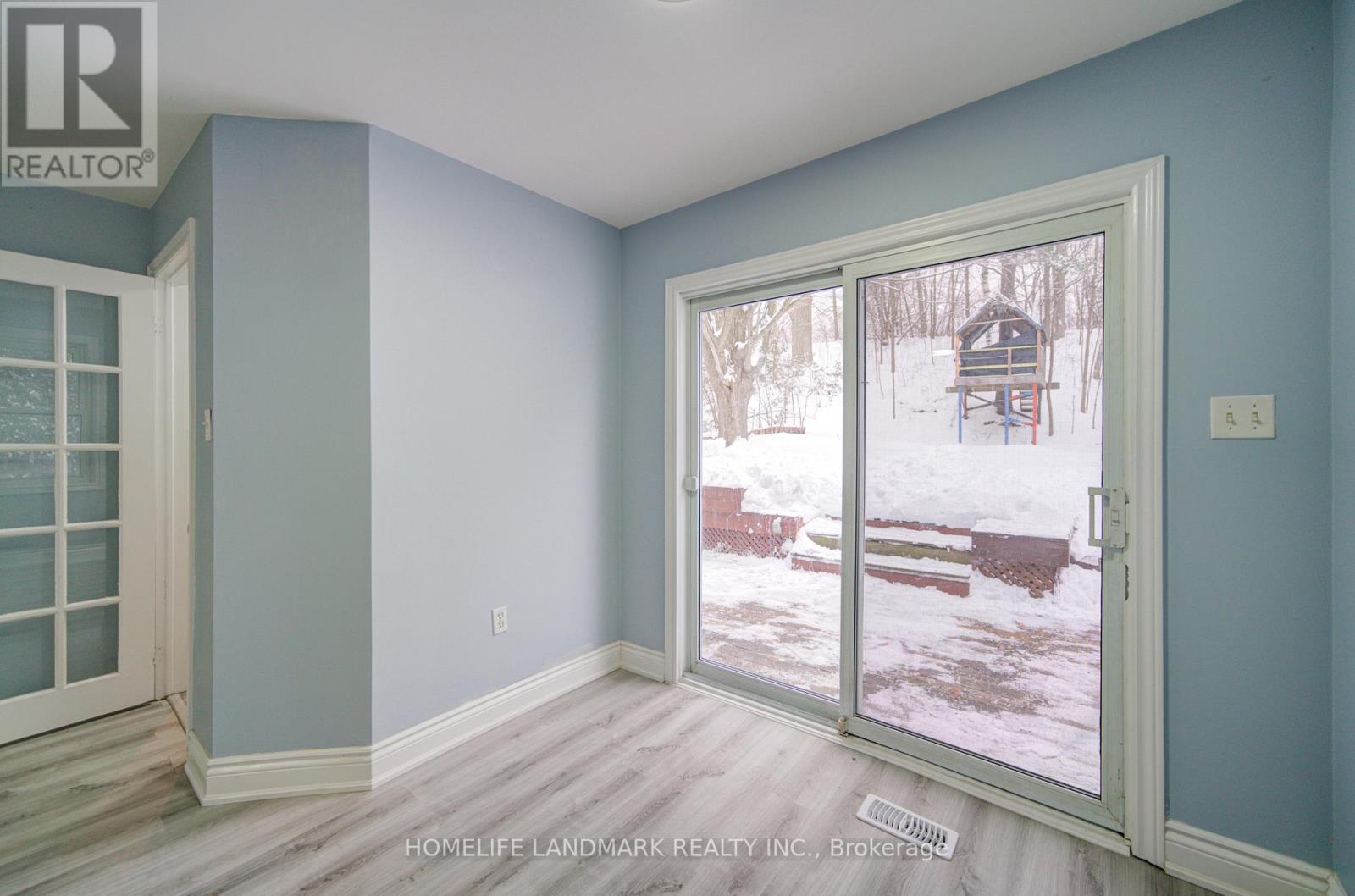 241 Glenwoods Avenue, Georgina, Ontario  L4P 2X1 - Photo 29 - N12662468