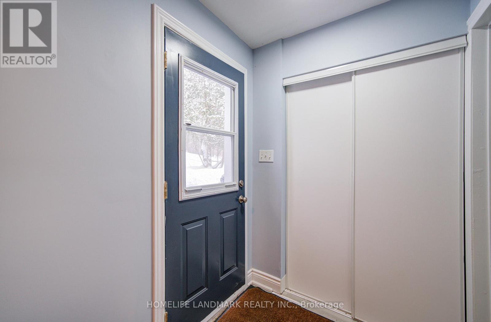 241 Glenwoods Avenue, Georgina, Ontario  L4P 2X1 - Photo 30 - N12662468