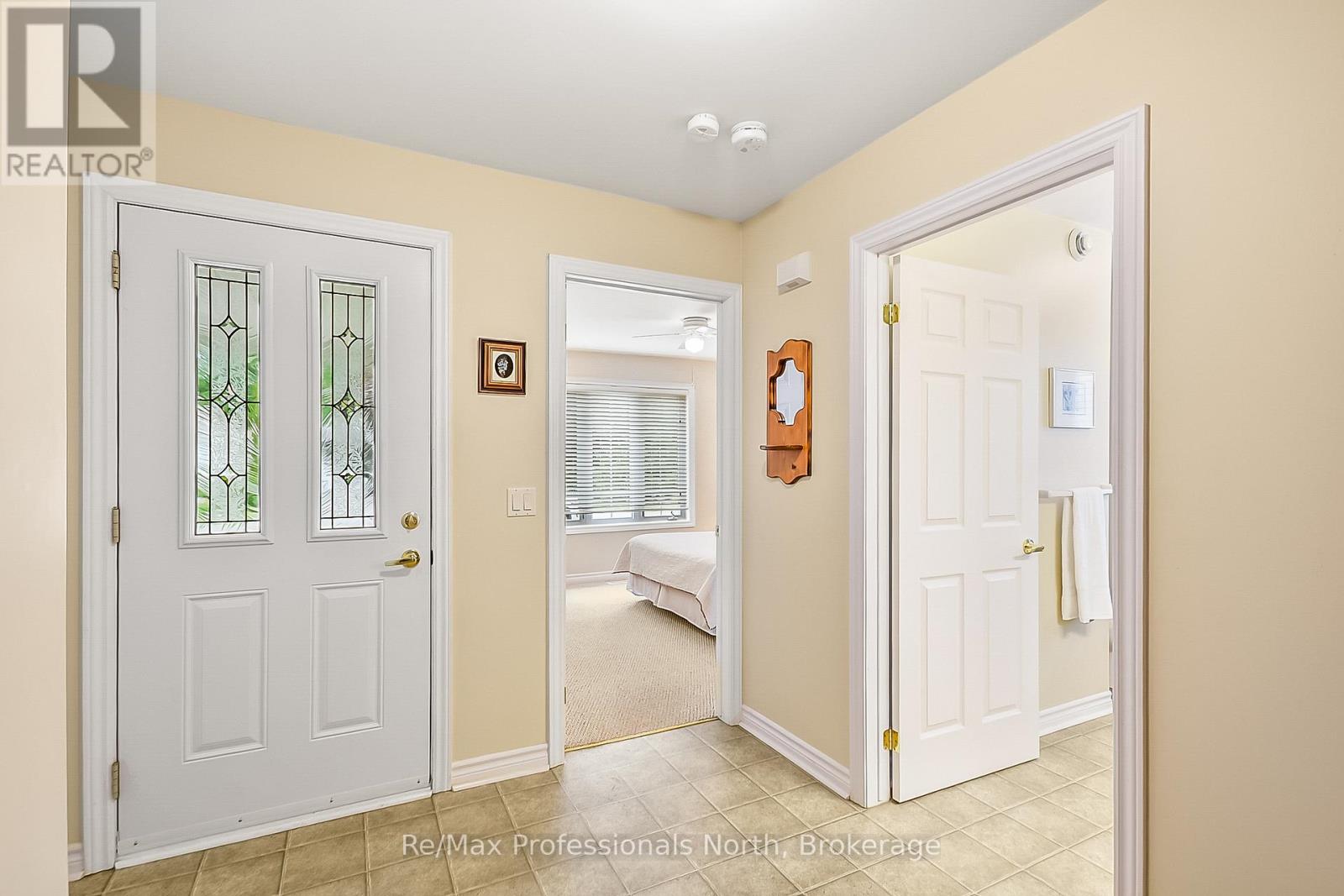 136 Hedgewood Lane, Gravenhurst (Muskoka (S)), Ontario  P1P 1Z4 - Photo 2 - X12672010