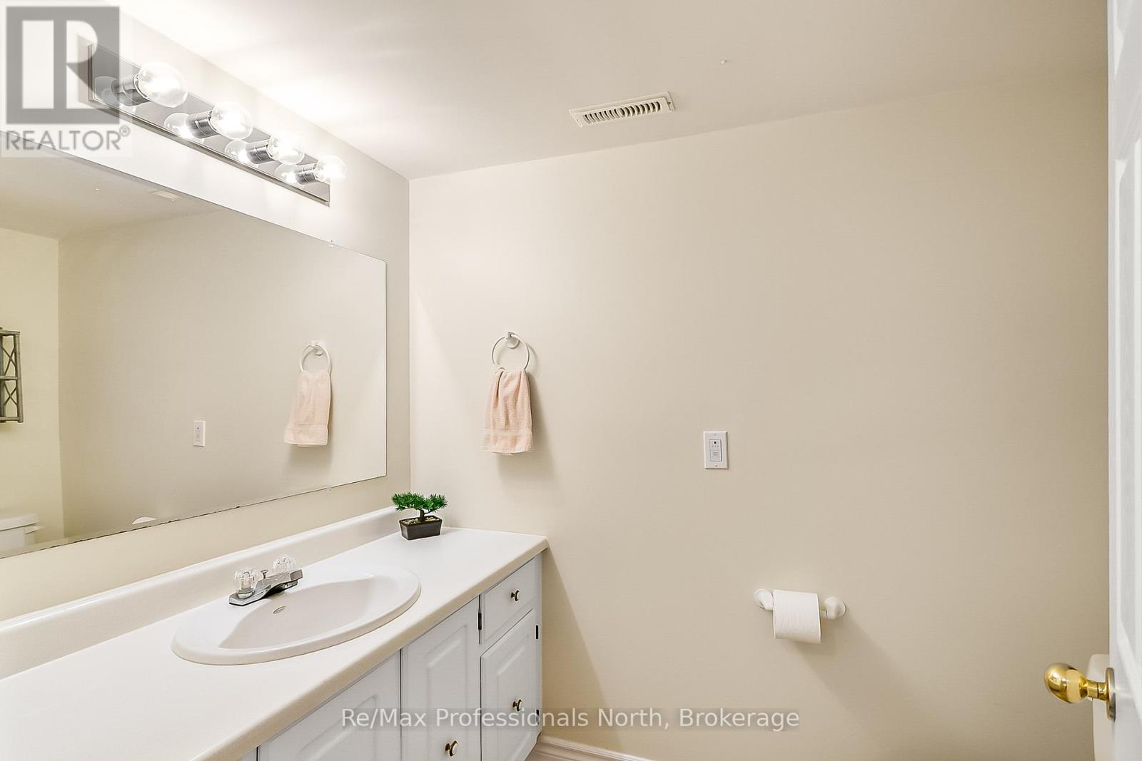 136 Hedgewood Lane, Gravenhurst (Muskoka (S)), Ontario  P1P 1Z4 - Photo 27 - X12672010