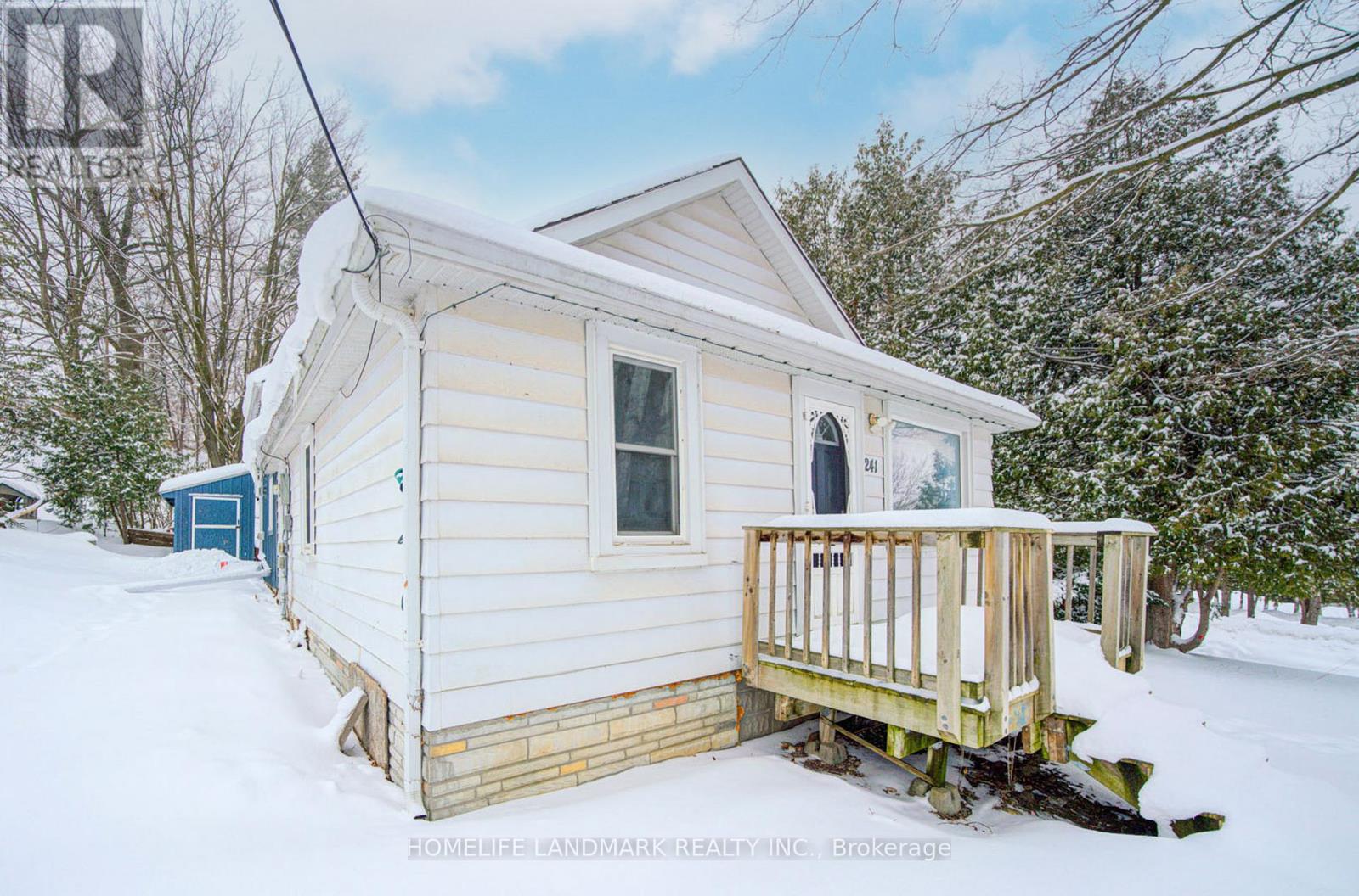 241 Glenwoods Avenue, Georgina, Ontario  L4P 2X1 - Photo 3 - N12662468