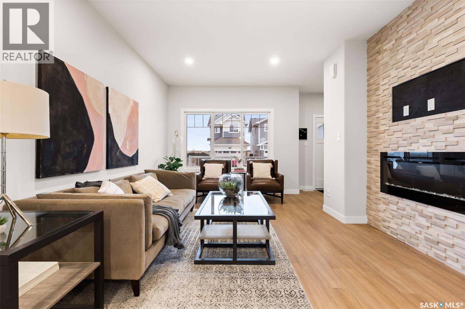 3164 Green Turtle Road, Regina, Saskatchewan  S4V 4C5 - Photo 2 - SK026052