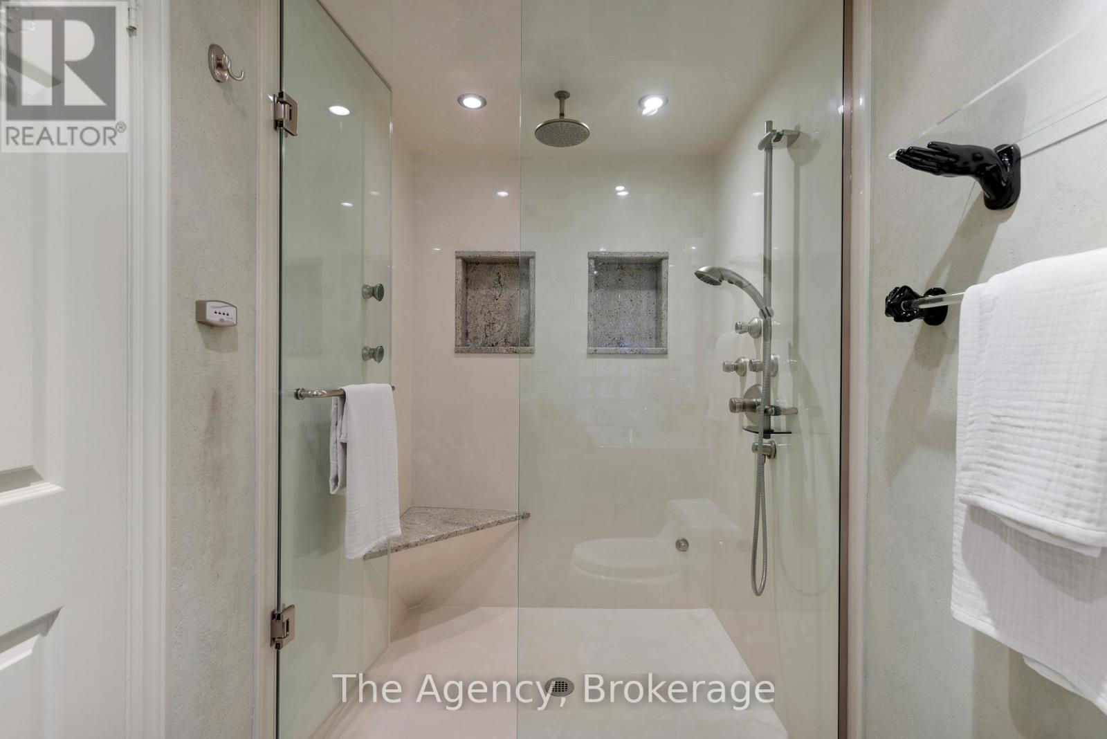 262 Mary Street, Oakville, Ontario  L6K 3V4 - Photo 40 - W12539142