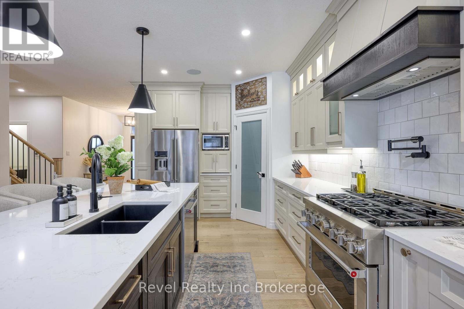 56 Hazelwood Pass, Thames Centre, Ontario  N0L 1G2 - Photo 14 - X12671984