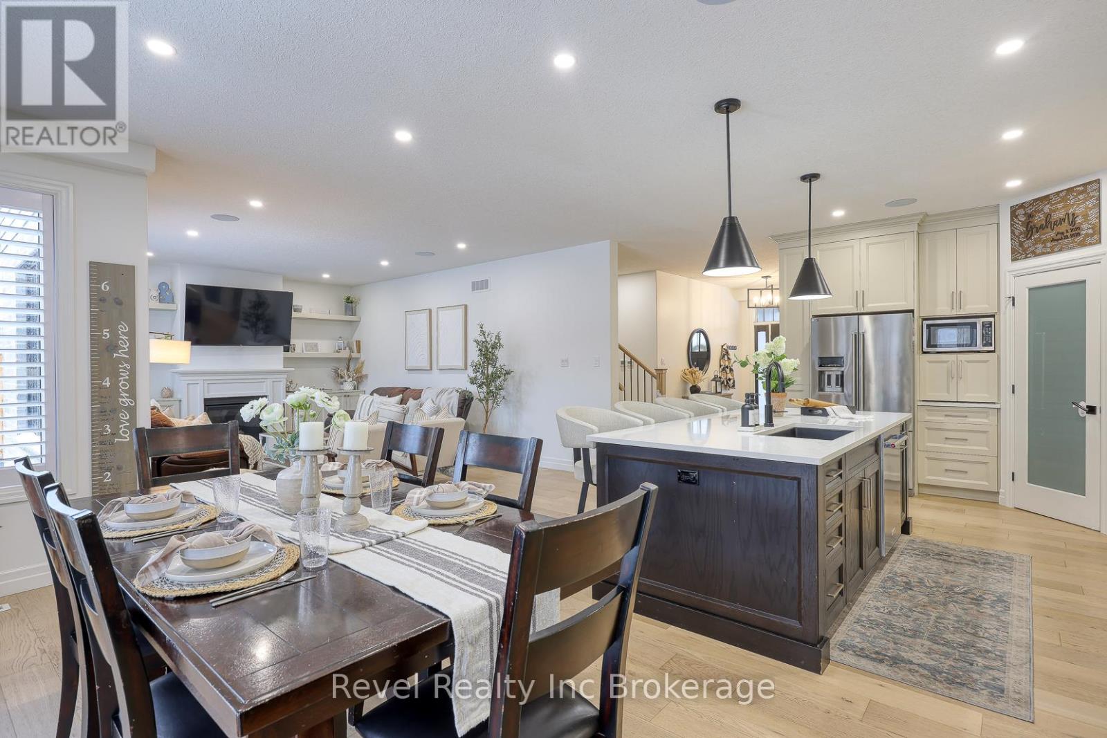 56 Hazelwood Pass, Thames Centre, Ontario  N0L 1G2 - Photo 15 - X12671984