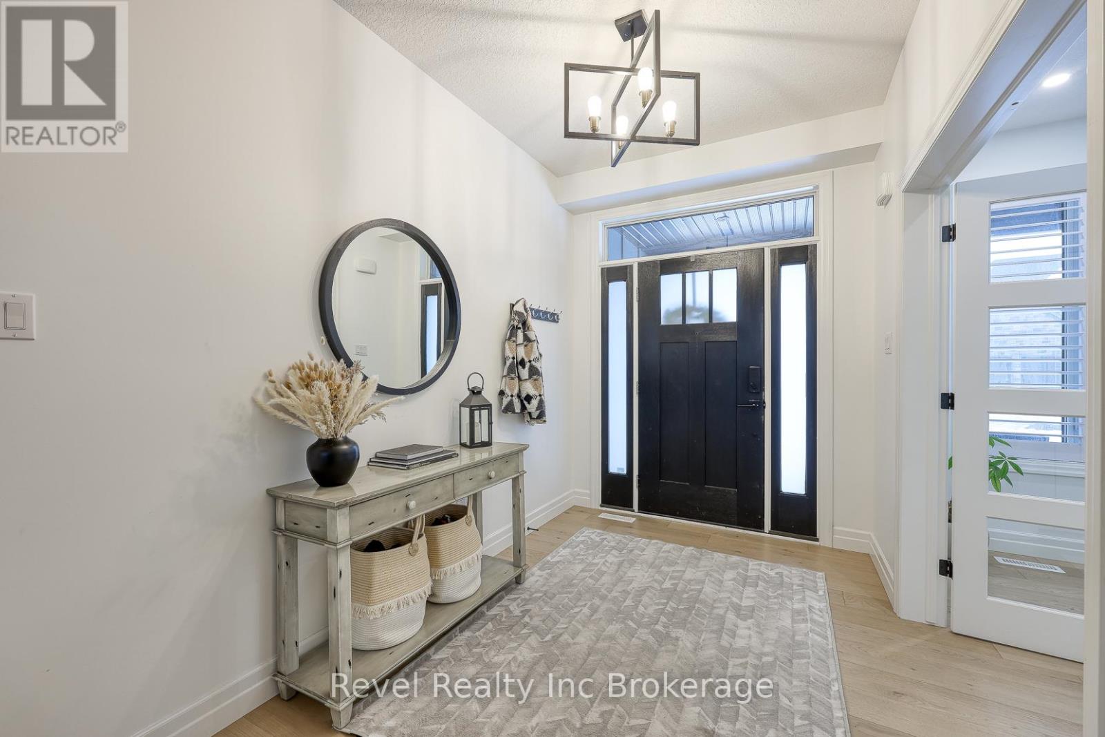 56 Hazelwood Pass, Thames Centre, Ontario  N0L 1G2 - Photo 5 - X12671984