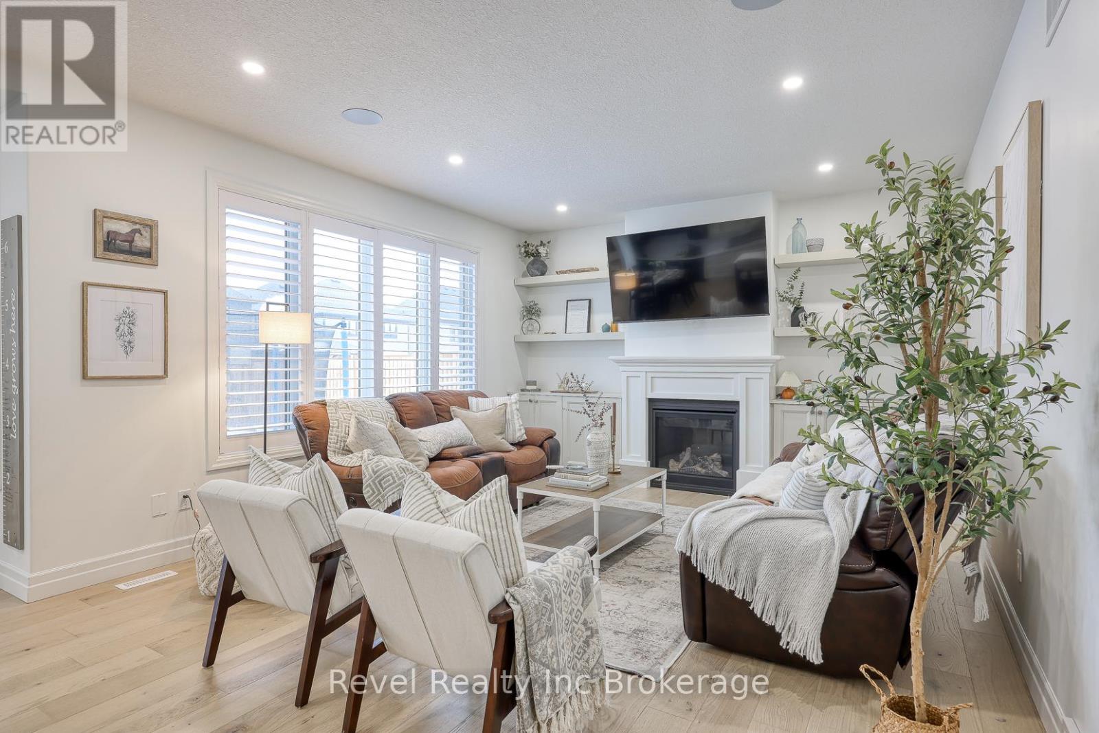 56 Hazelwood Pass, Thames Centre, Ontario  N0L 1G2 - Photo 7 - X12671984