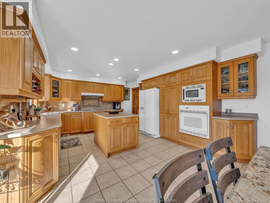 633 Old Tecumseh Road East, Lakeshore, Ontario N0R 1A0 - Photo 13 - 26000457