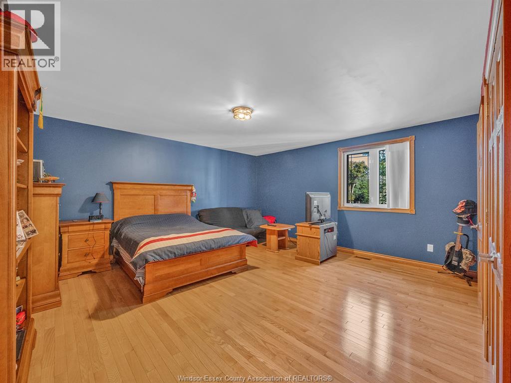 633 Old Tecumseh Road East, Lakeshore, Ontario N0R 1A0 - Photo 22 - 26000457