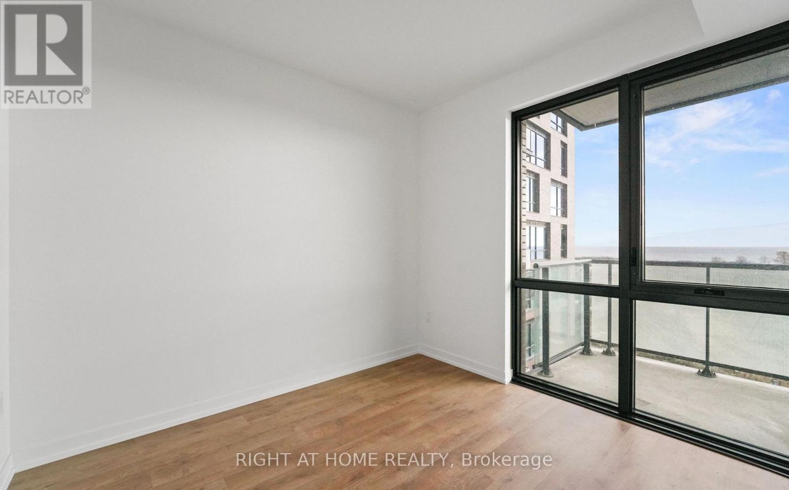 303 - 251 Masonry Way, Mississauga, Ontario  L5H 0B3 - Photo 17 - W12558224