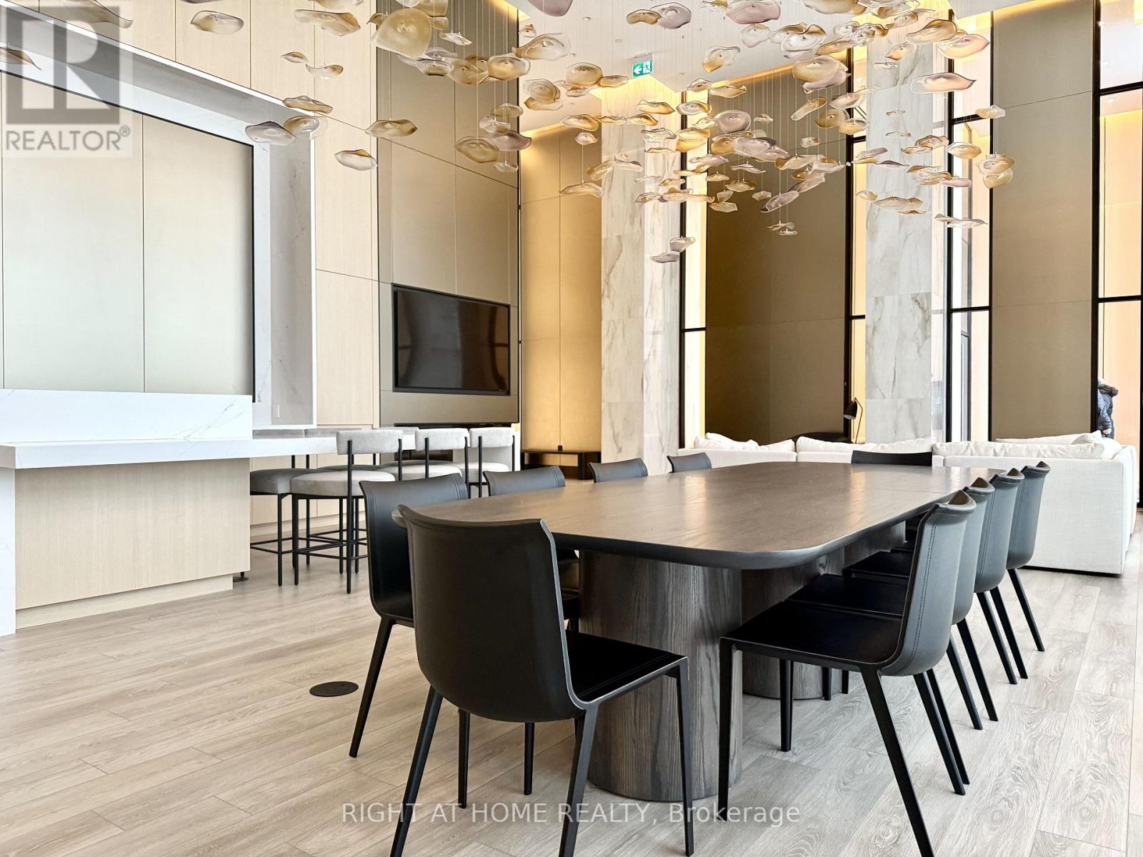 303 - 251 Masonry Way, Mississauga, Ontario  L5H 0B3 - Photo 22 - W12558224