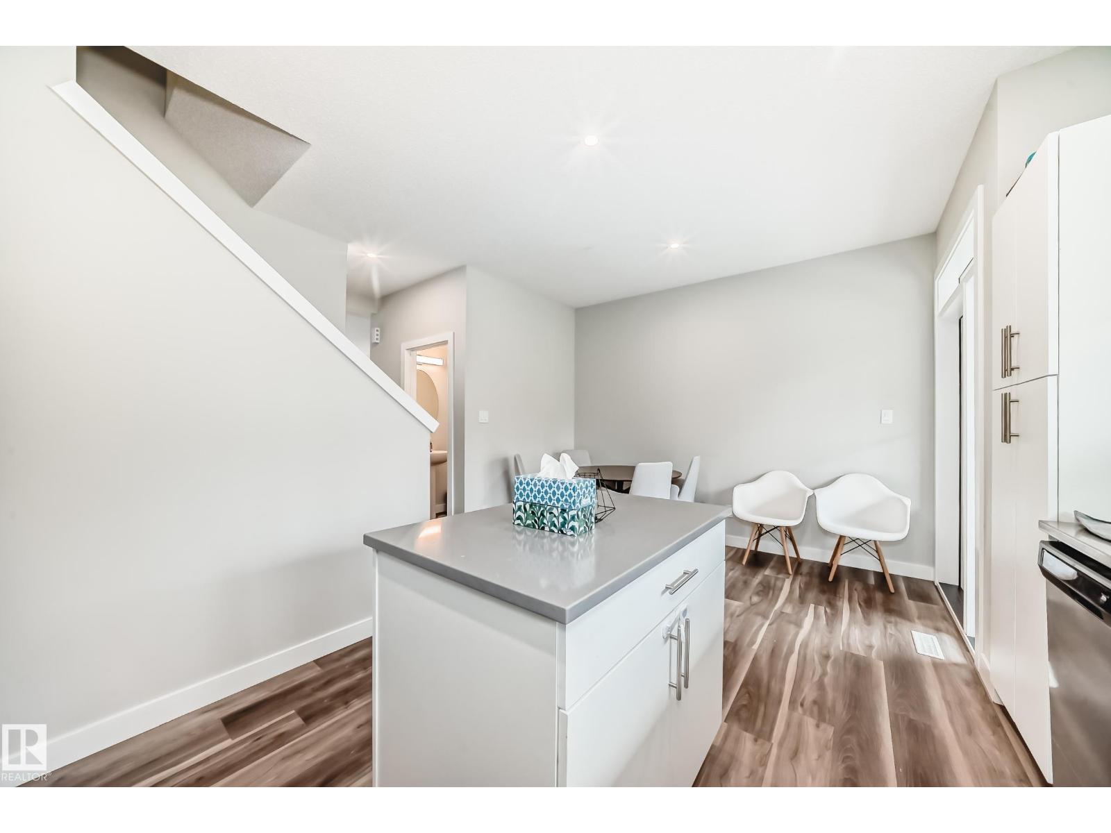 1051 Graydon Hill Bv Sw, Edmonton, Alberta  T6W 3C8 - Photo 9 - E4469253