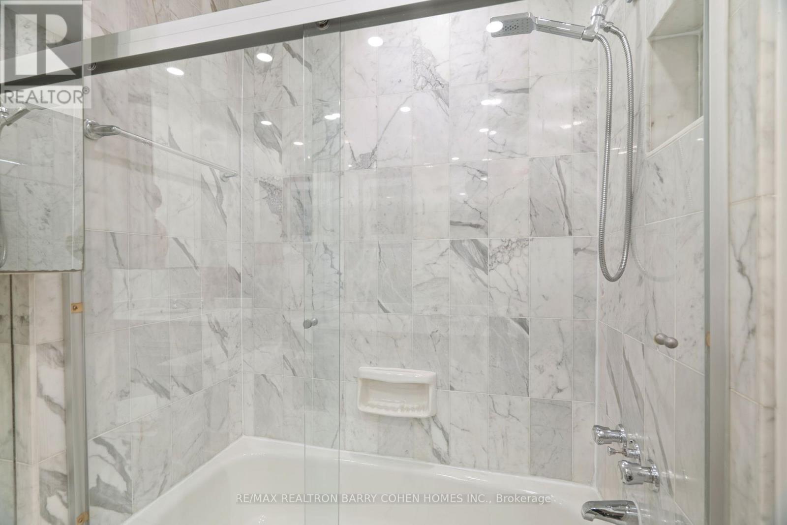 Main - 59 Dupont Street, Toronto, Ontario  M5R 1V3 - Photo 14 - C12671912