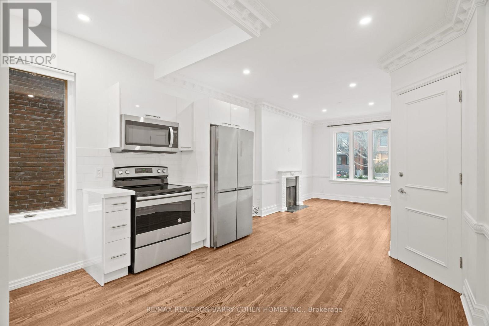 Main - 59 Dupont Street, Toronto, Ontario  M5R 1V3 - Photo 2 - C12671912