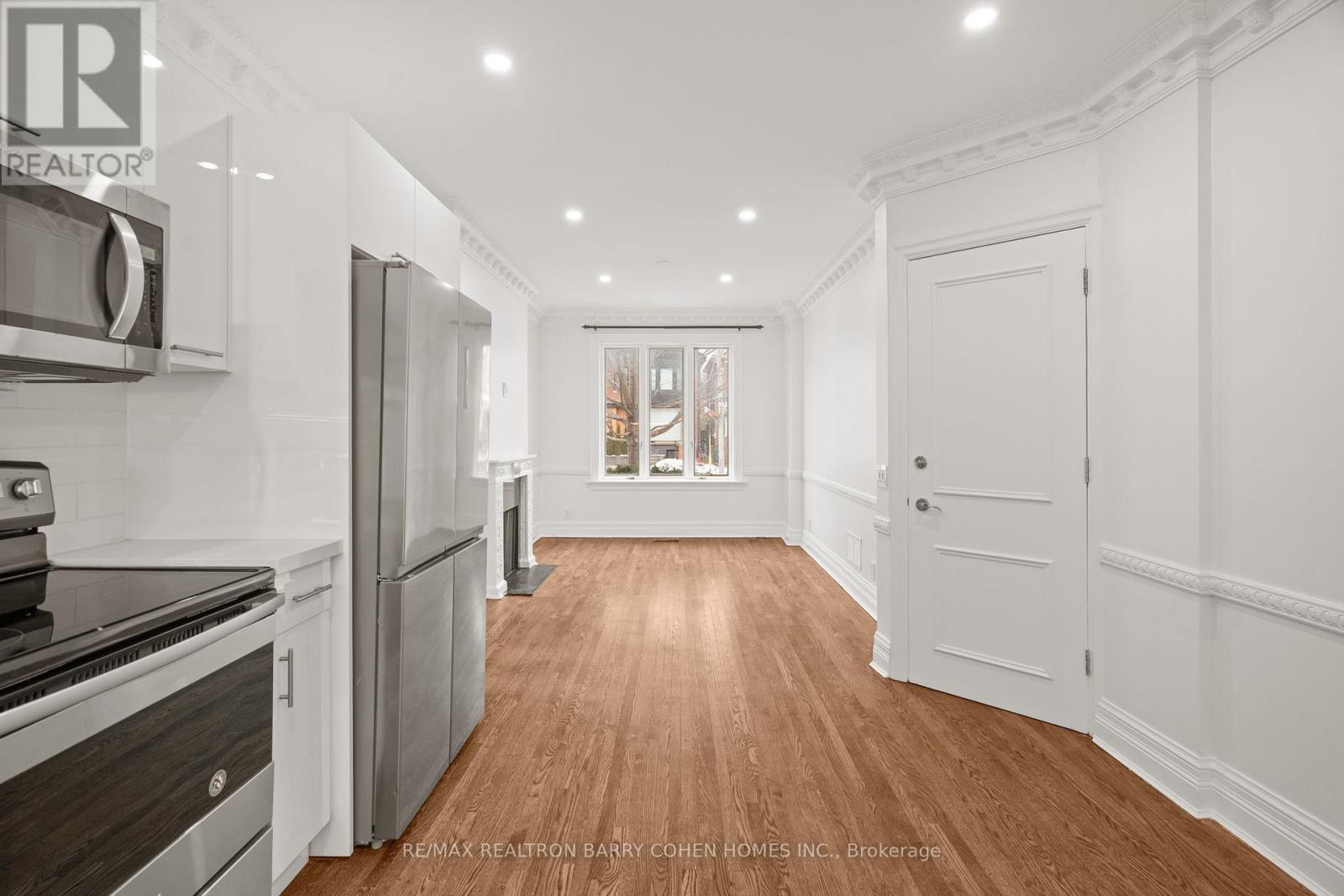 Main - 59 Dupont Street, Toronto, Ontario  M5R 1V3 - Photo 5 - C12671912