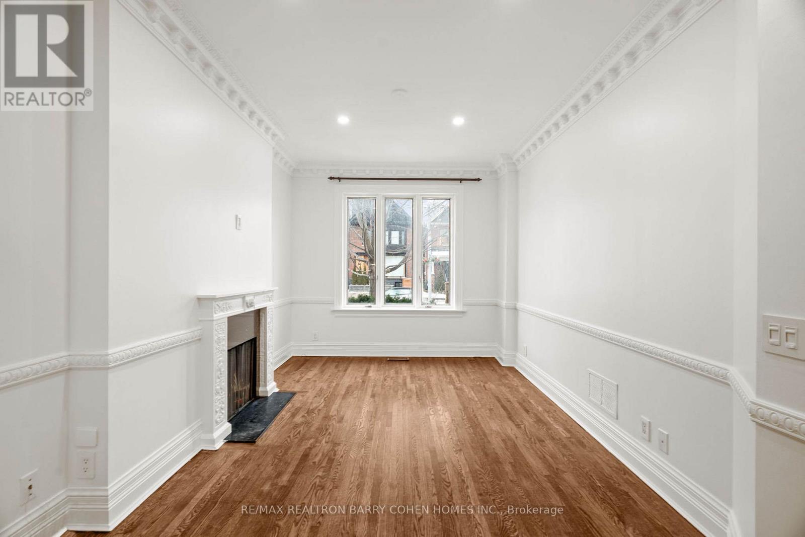 Main - 59 Dupont Street, Toronto, Ontario  M5R 1V3 - Photo 6 - C12671912