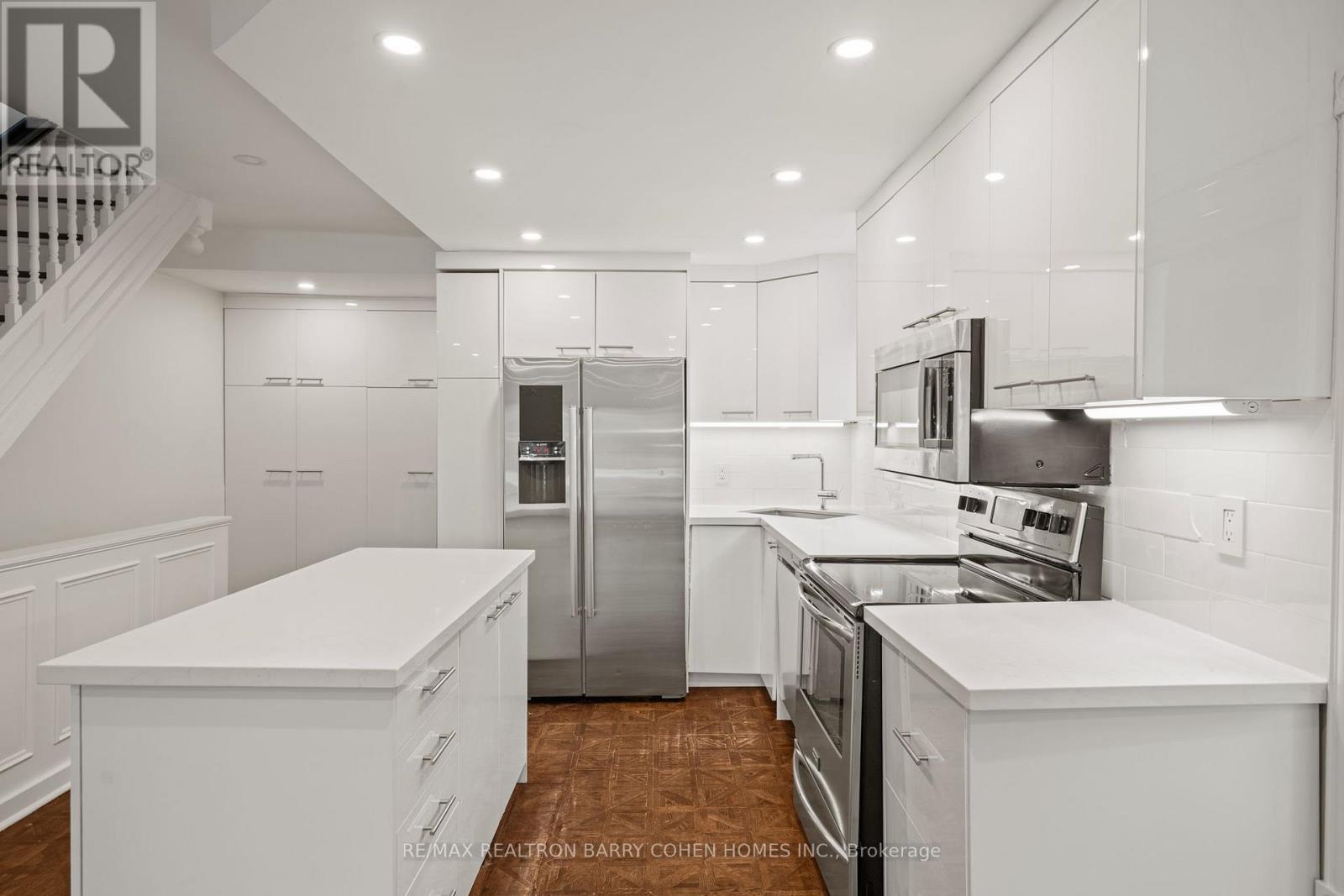 Upper - 59 Dupont Street, Toronto, Ontario  M5R 1V3 - Photo 12 - C12671938