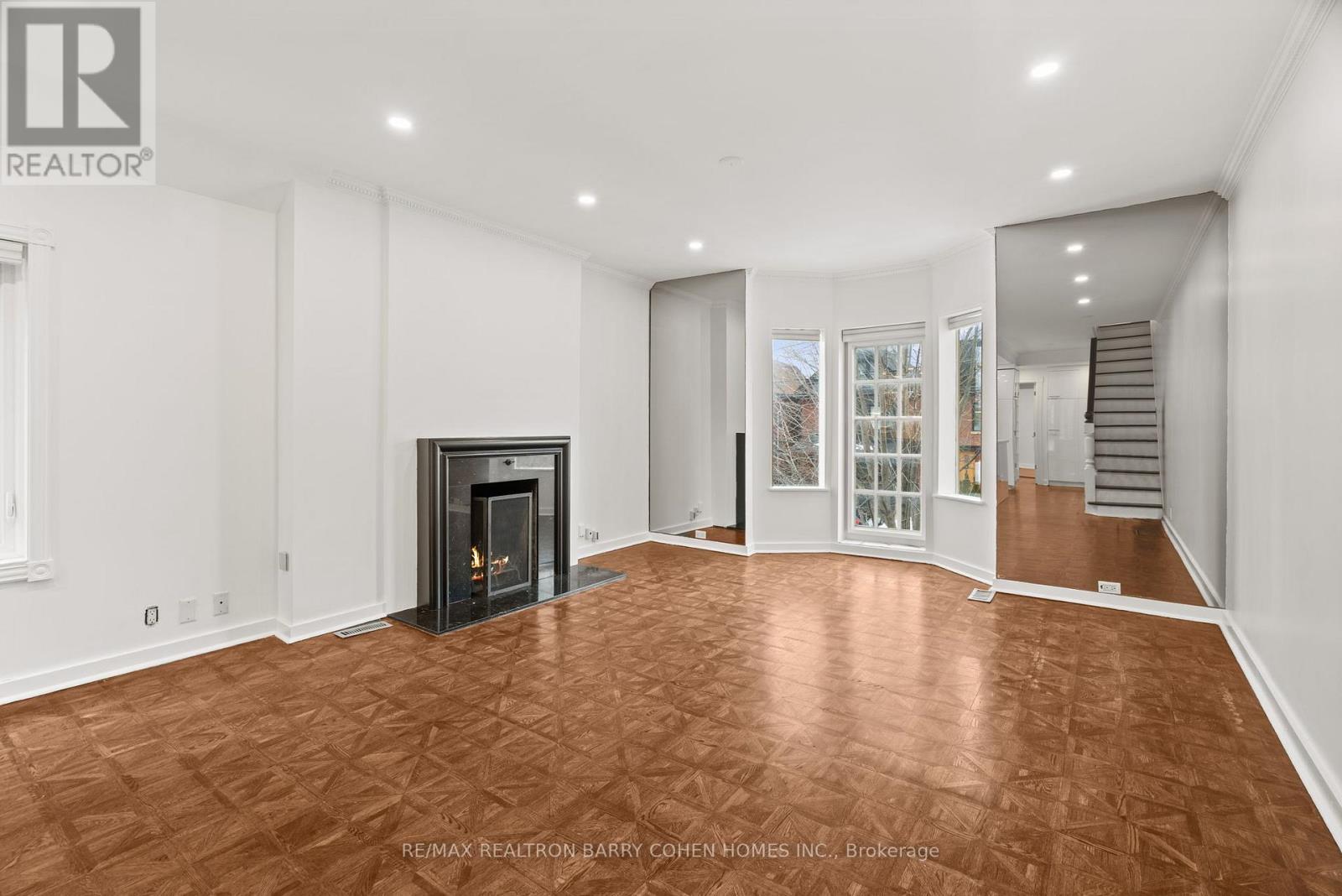 Upper - 59 Dupont Street, Toronto, Ontario  M5R 1V3 - Photo 6 - C12671938