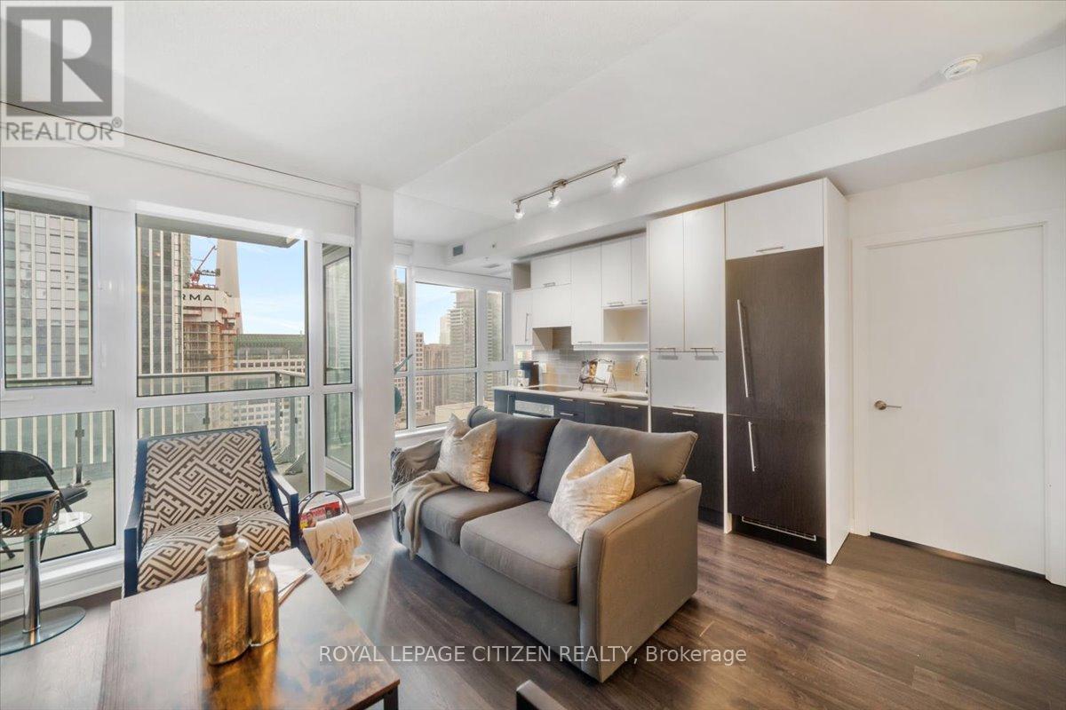 2005 - 30 Nelson Street, Toronto, Ontario  M5V 0H5 - Photo 5 - C12672018