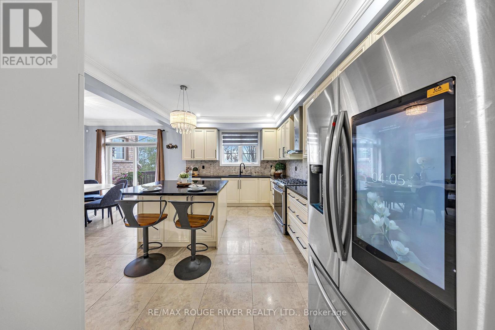 8 St Philip Court, Whitby, Ontario  L1P 0A5 - Photo 11 - E12671944