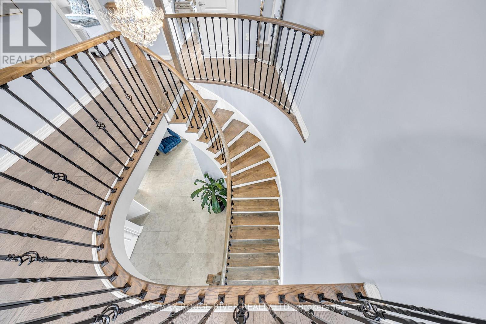 8 St Philip Court, Whitby, Ontario  L1P 0A5 - Photo 20 - E12671944