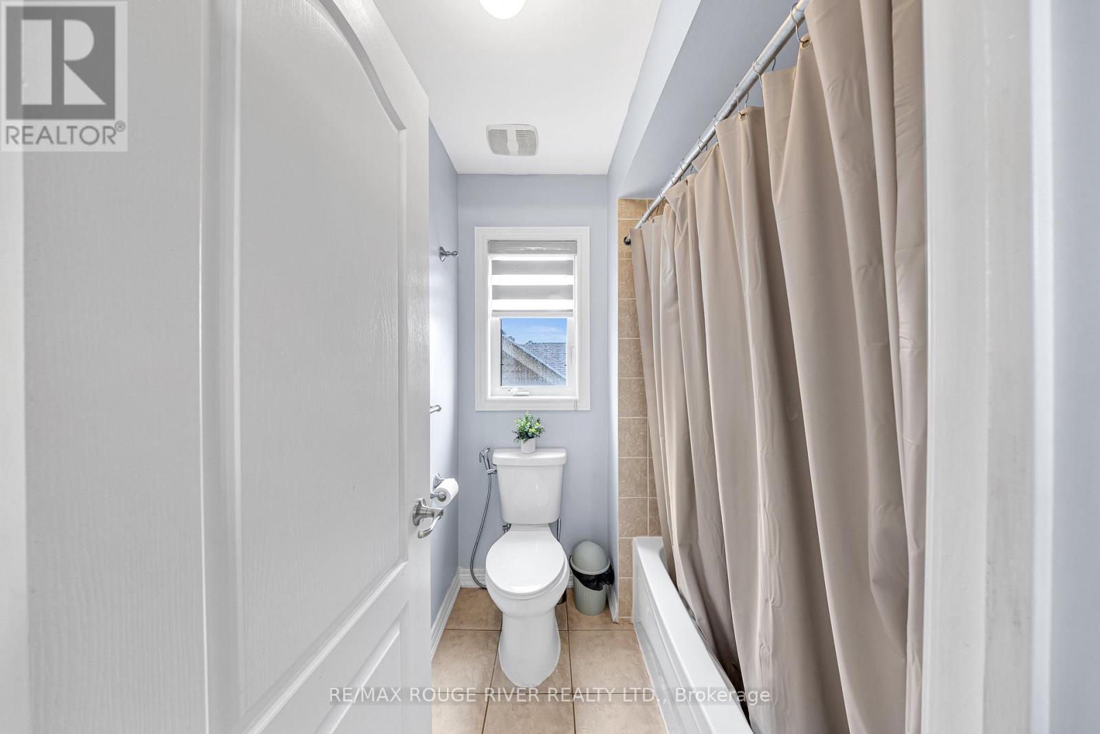 8 St Philip Court, Whitby, Ontario  L1P 0A5 - Photo 27 - E12671944