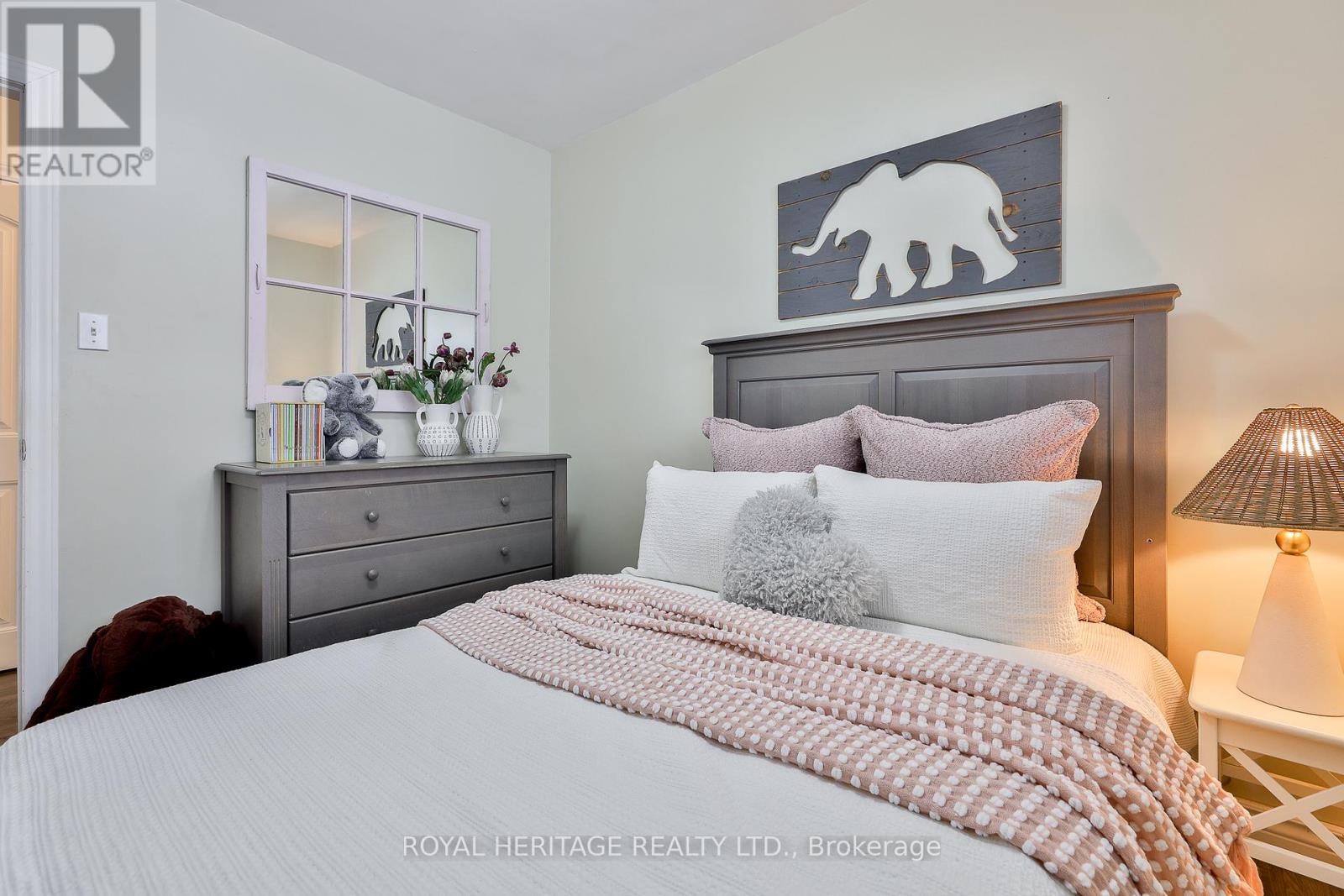 906 Dunlop Street E, Whitby, Ontario  L1N 1T2 - Photo 22 - E12672038