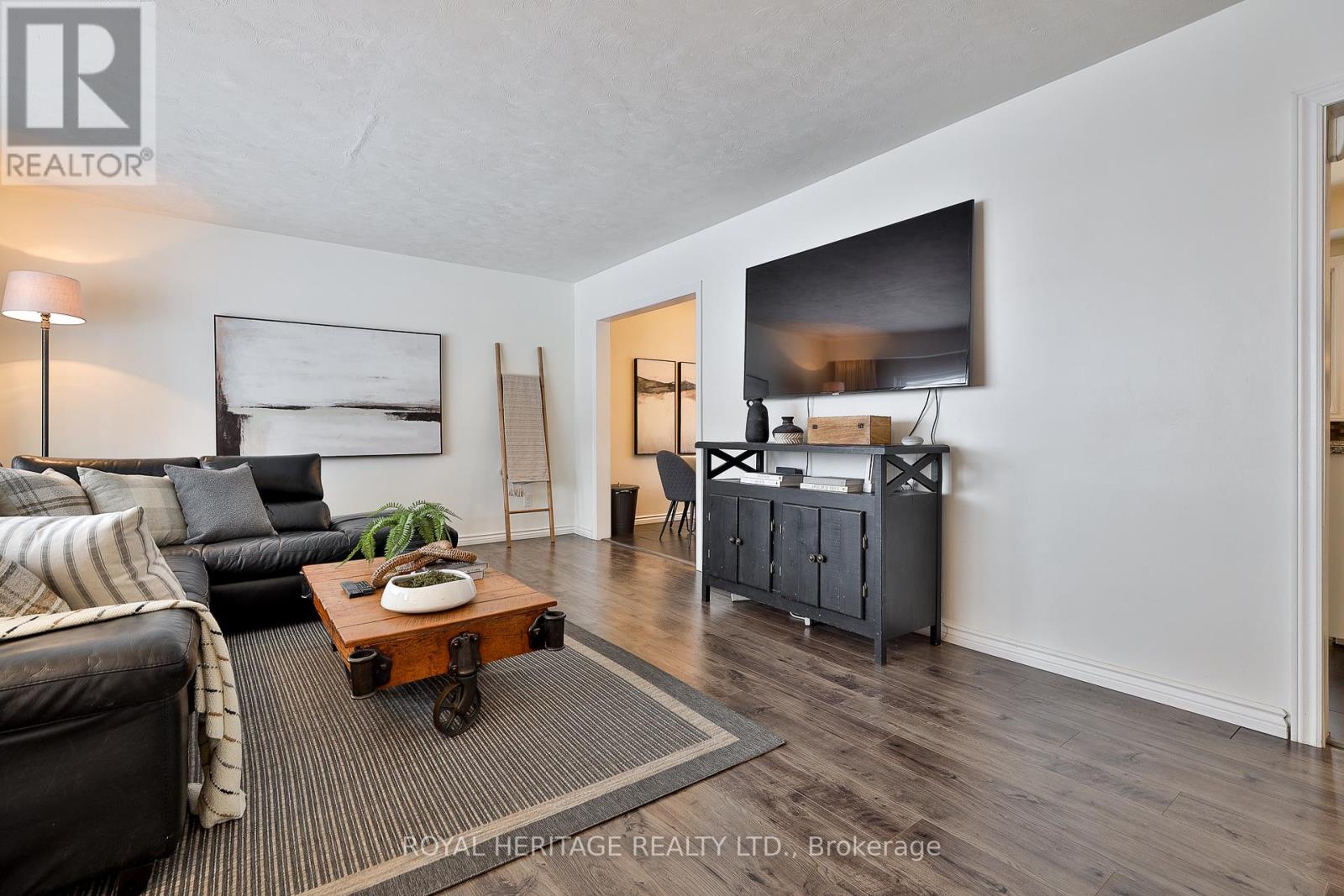 906 Dunlop Street E, Whitby, Ontario  L1N 1T2 - Photo 4 - E12672038