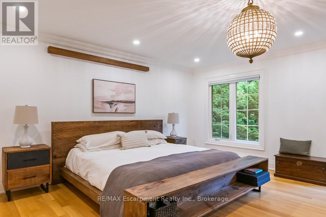 138 Cavendish Court, Oakville, Ontario  L6J 5S2 - Photo 15 - W12672268