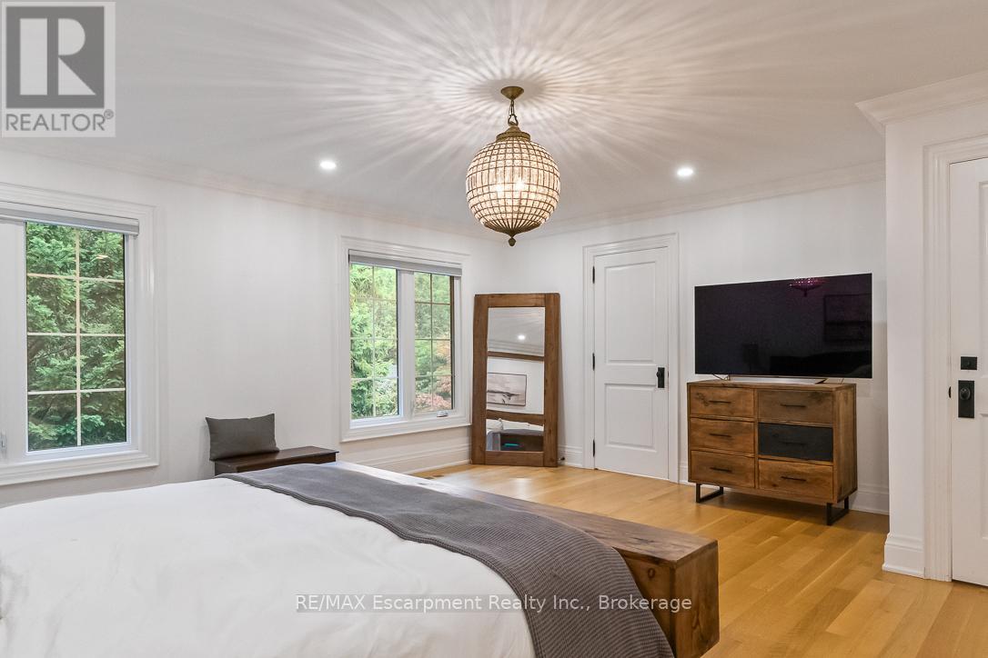 138 Cavendish Court, Oakville, Ontario  L6J 5S2 - Photo 16 - W12672268