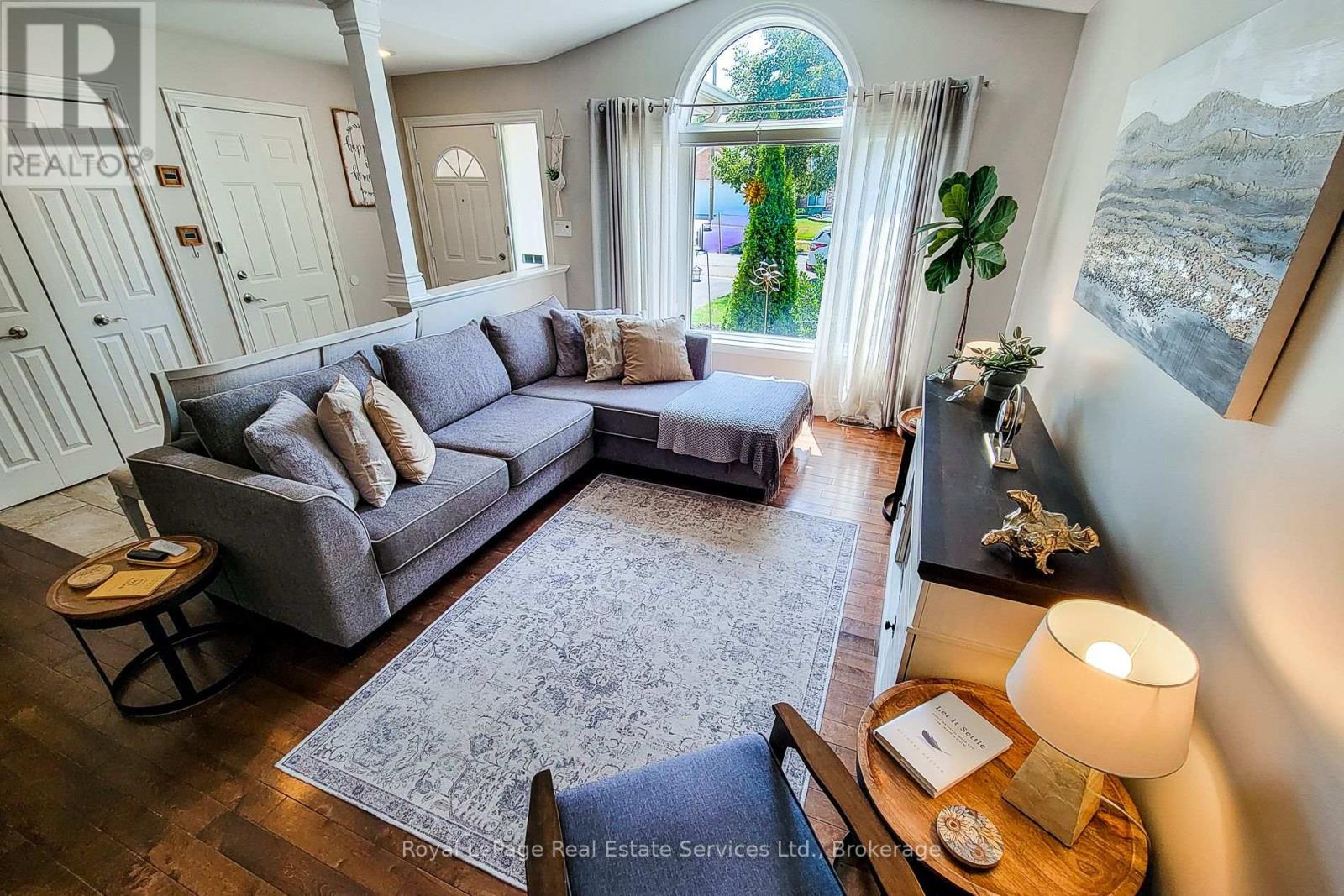 8111 Woodsview Crescent, Niagara Falls, Ontario  L2H 3G3 - Photo 17 - X12672154