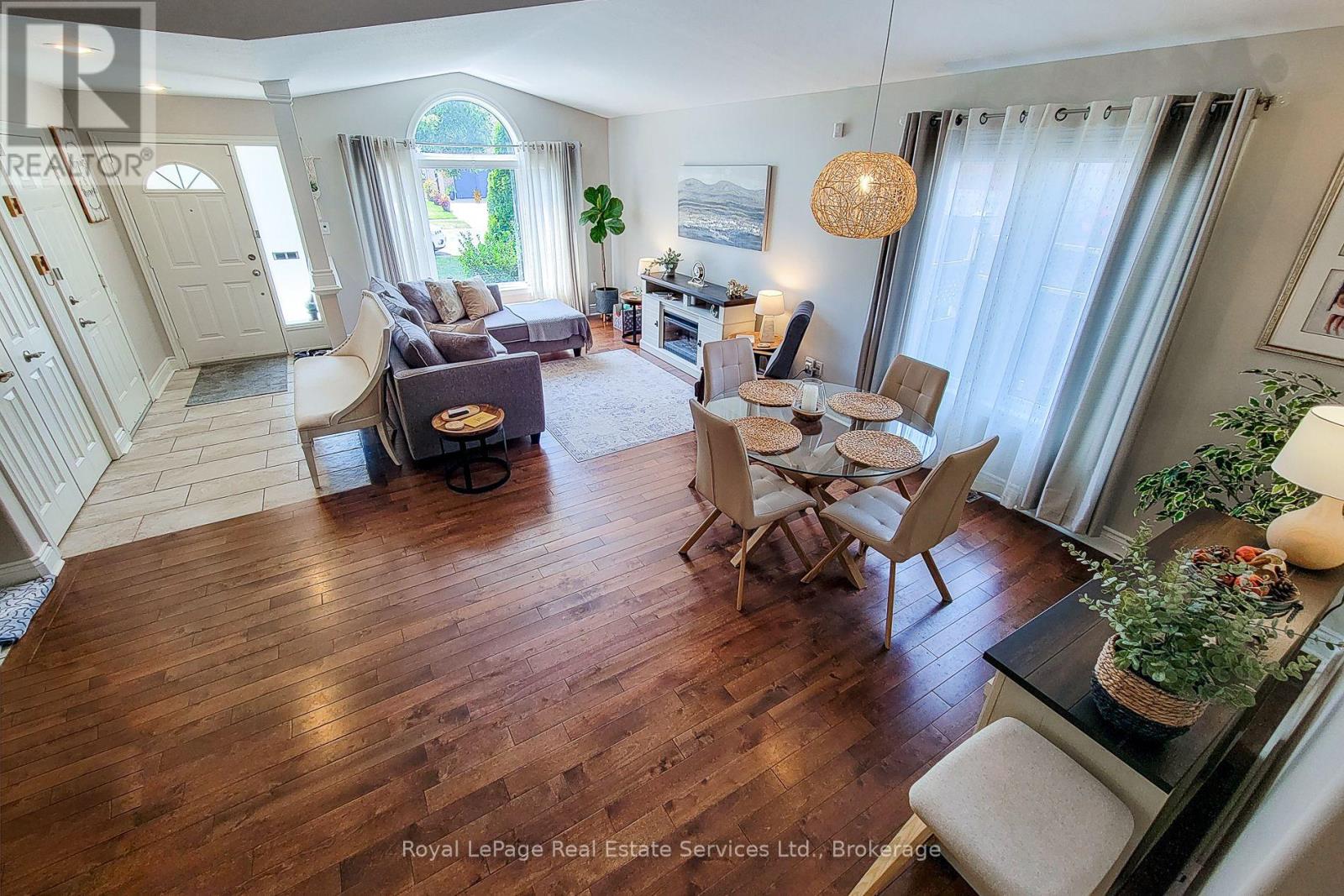 8111 Woodsview Crescent, Niagara Falls, Ontario  L2H 3G3 - Photo 5 - X12672154