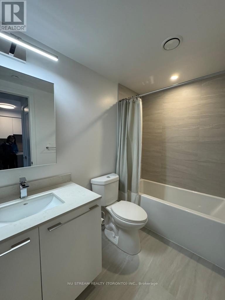 3702 - 8 Water Walk Drive, Markham, Ontario  L3R 6L4 - Photo 9 - N12671954