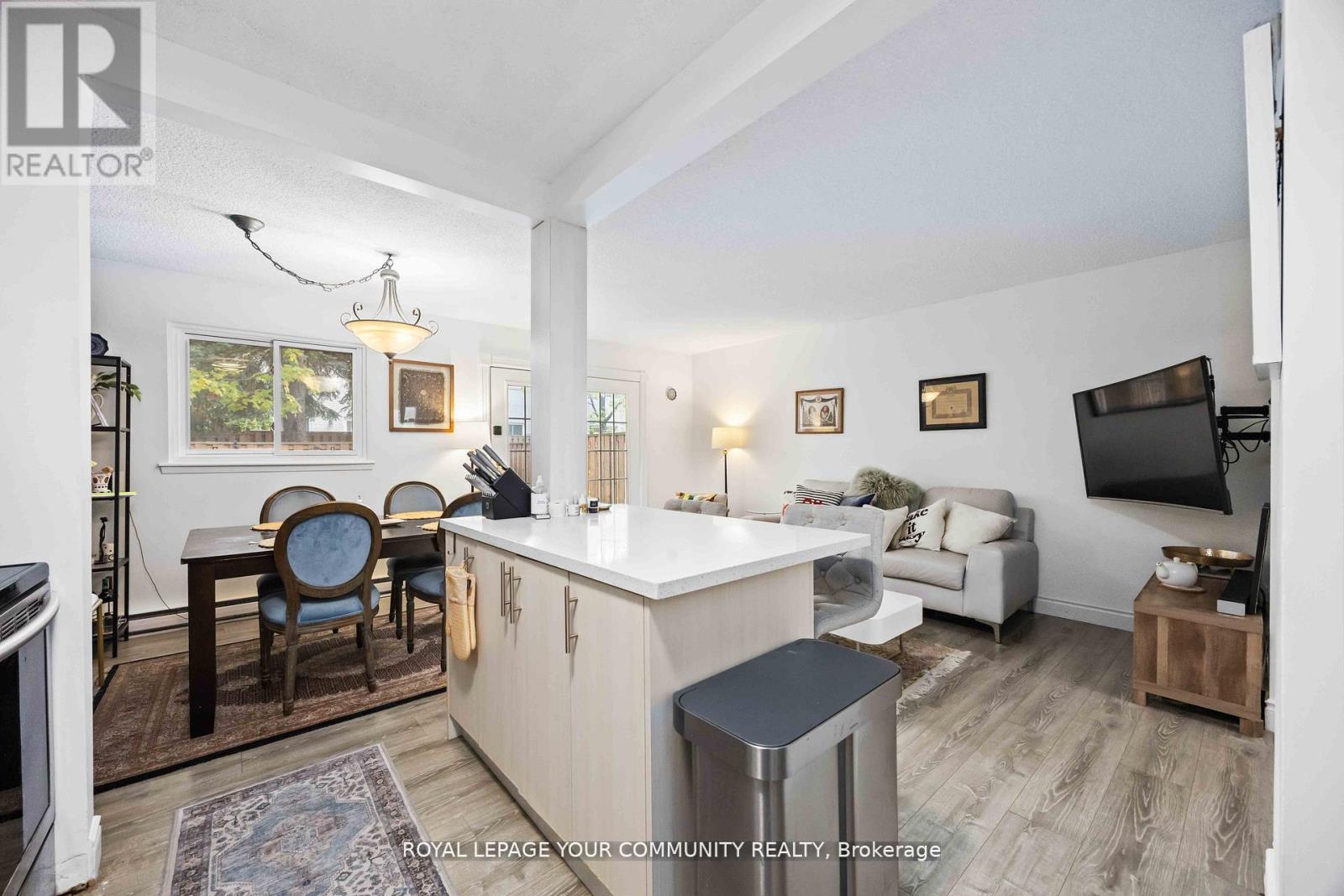 22 Porterfield Crescent, Markham, Ontario  L3T 4S7 - Photo 16 - N12672034