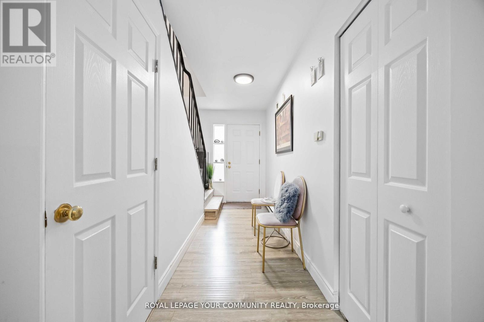 22 Porterfield Crescent, Markham, Ontario  L3T 4S7 - Photo 5 - N12672034