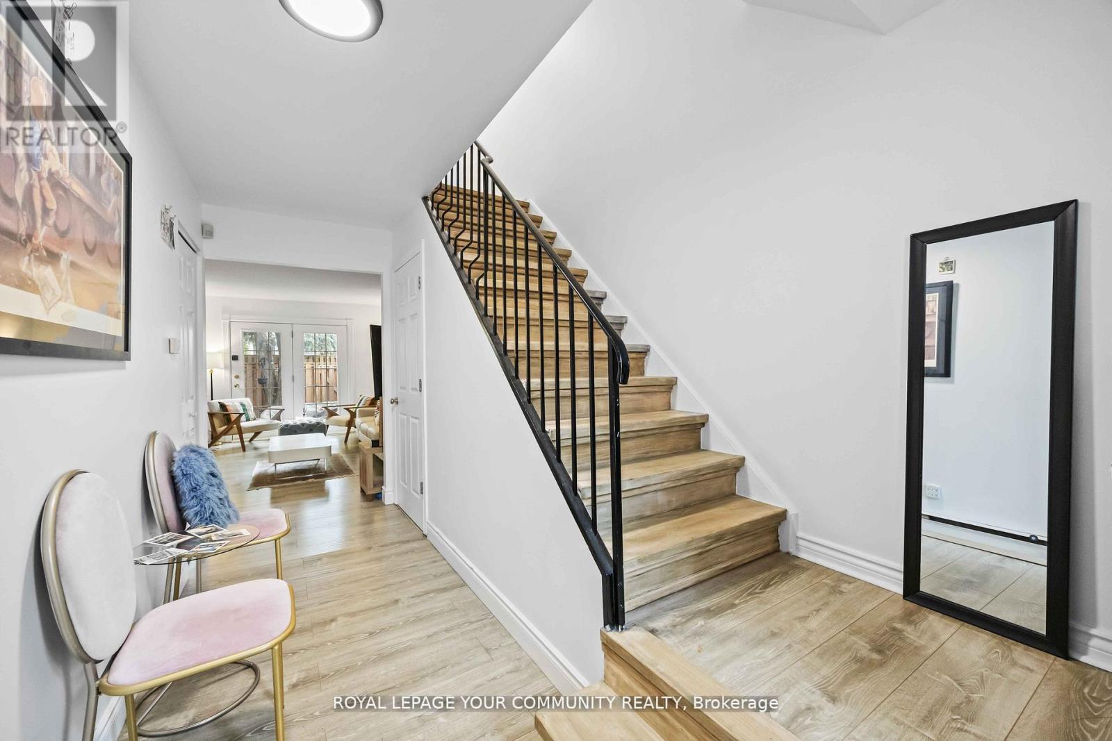 22 Porterfield Crescent, Markham, Ontario  L3T 4S7 - Photo 9 - N12672034